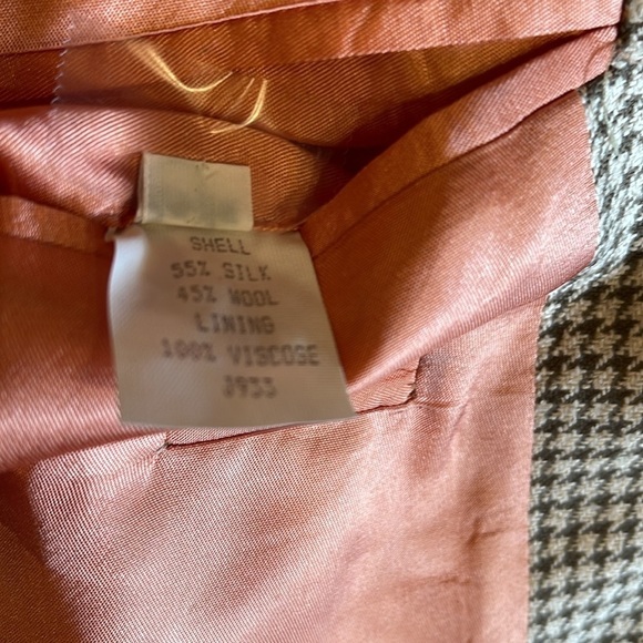 Gianfranco Ruffini silk/wool 42L double breast blazer with peach lining - Picture 4 of 12